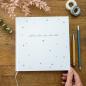 Preview: Hochzeitsgästebuch quadratisch, Weiß Mint mit Herzchen & Schriftzug im Handlettering Design, Hardcover Gästebuch