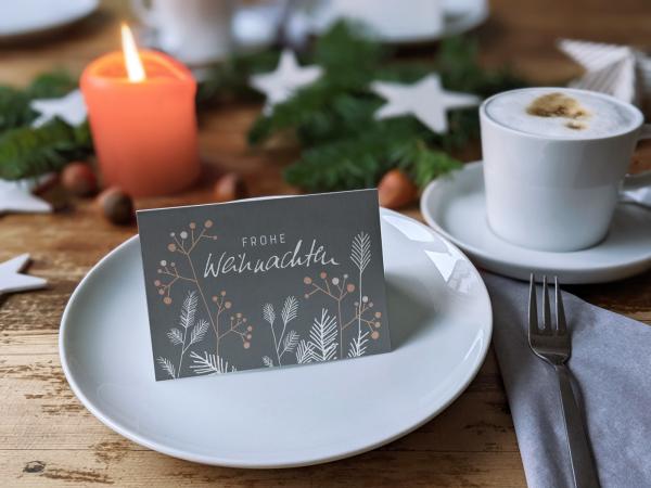 Weihnachtliche Tischkarten Weiß Beige Korall, mini Klappkarten zum beschriften deiner Festtafel an Weihnachten