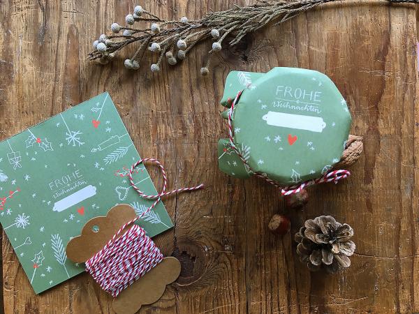 Marmeladendeckchen für Weihnachten & Weihnachtsgeschenke im Handlettering Design Grün Rot Weiß