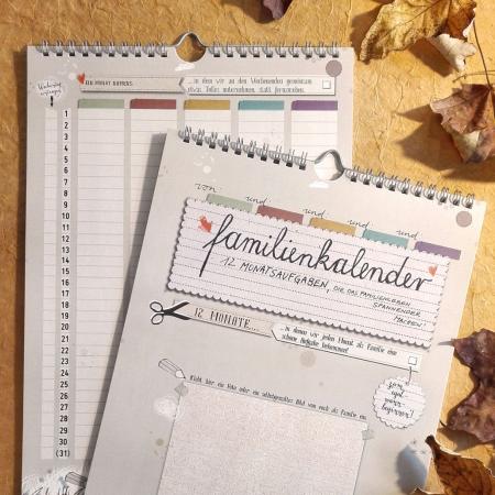 Familienkalender und Jahresplaner A4, mit 12 Monatsaufgaben! | EINE DER